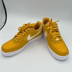 Nike Women's Air Force 1 Shoes - size 6.5
